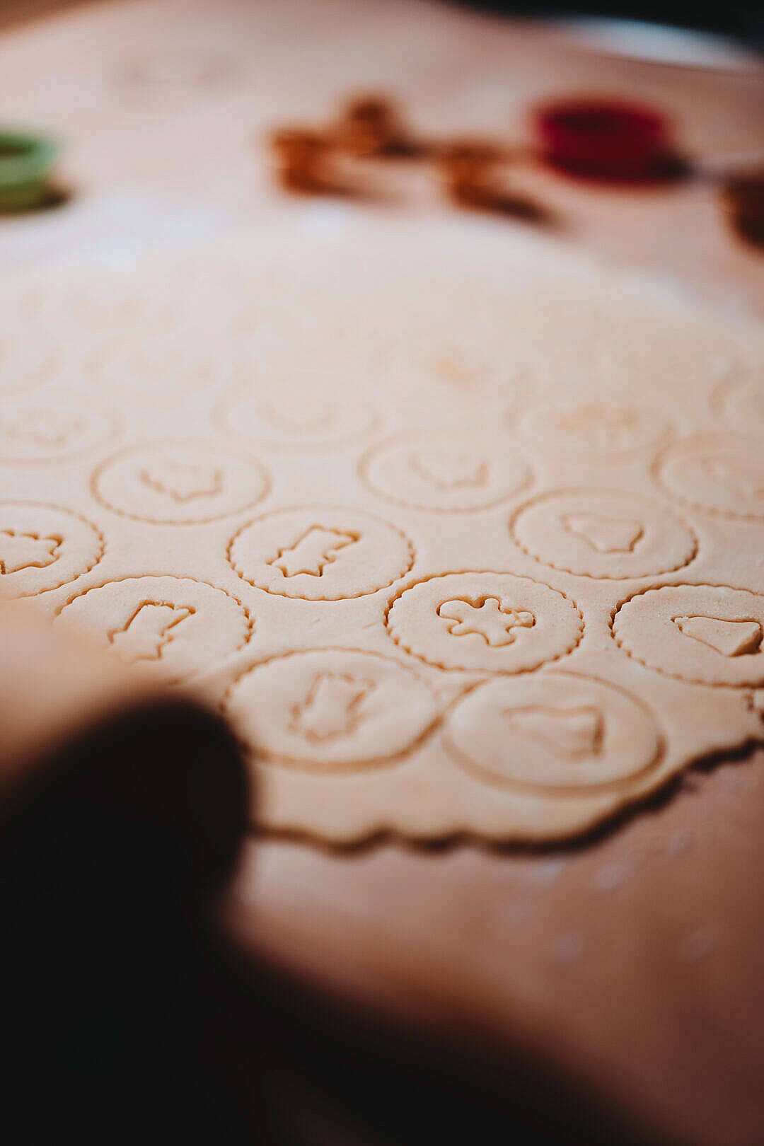 sugar cookie cut outs, festive cookie cutters, holiday shapes, HD Phone Wallpaper