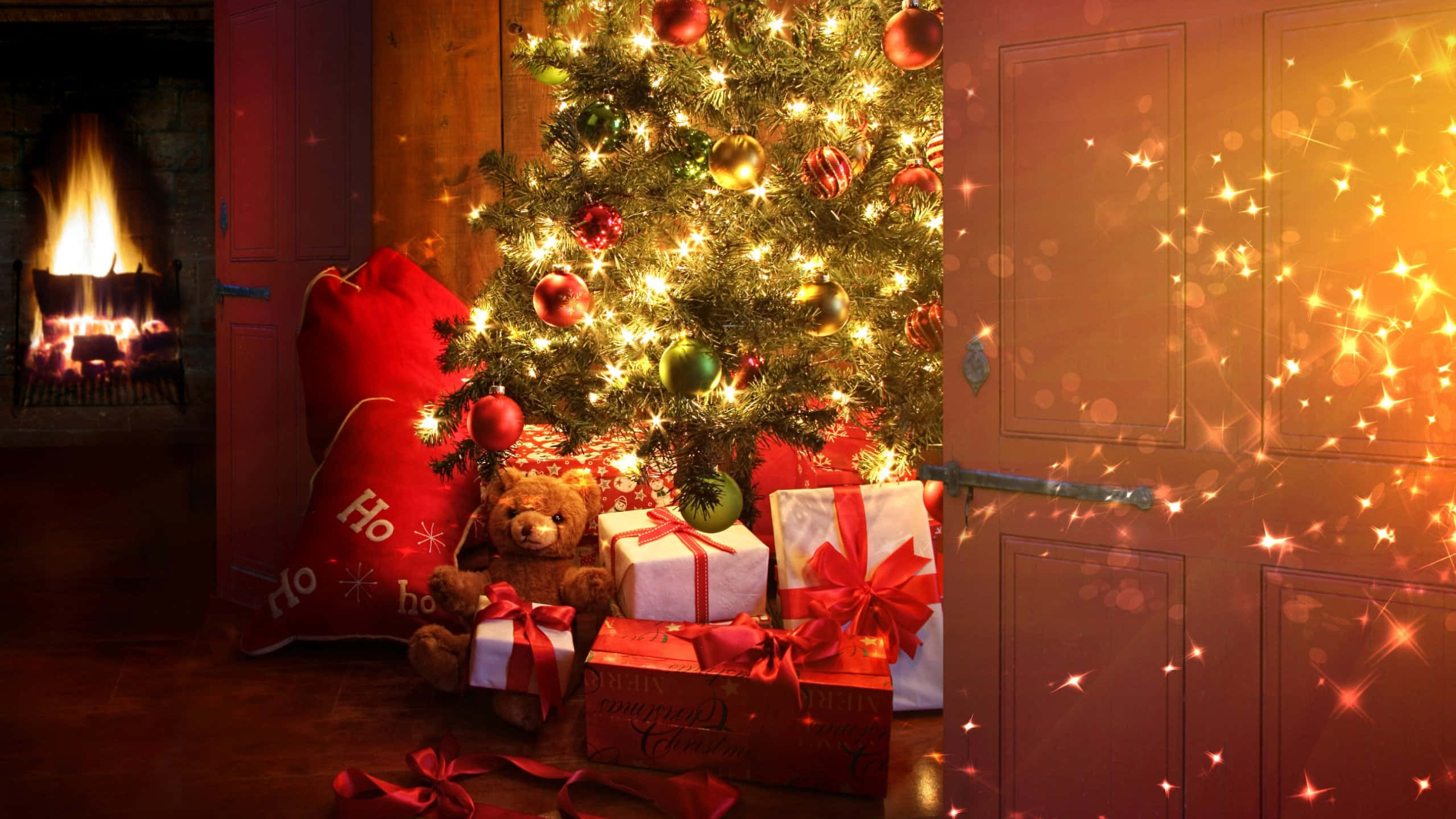 1920x1080 HD Christmas VIbes, Christmas tree, red green and gold ornaments, 2K Desktop Wallpaper