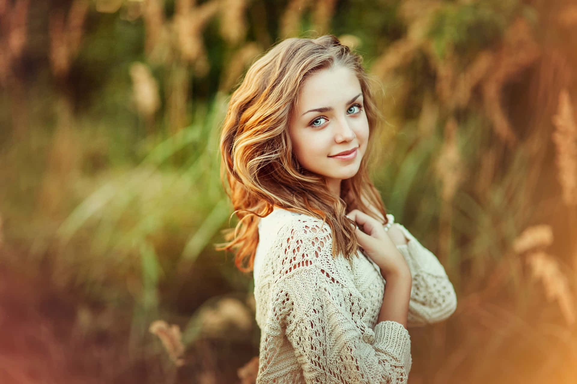 wavy blonde hair, blue eyes, cream knit sweater, Full HD Desktop Wallpaper