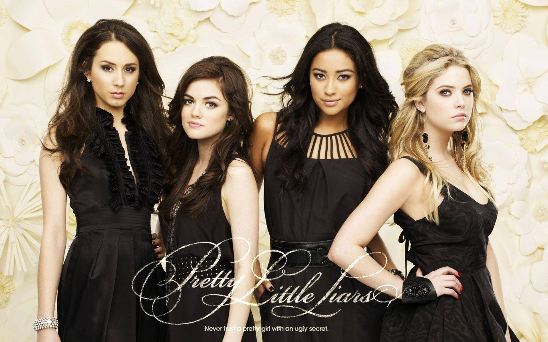 Pretty Little Liars, American Drama Series, black dresses, Full HD Desktop Wallpaper