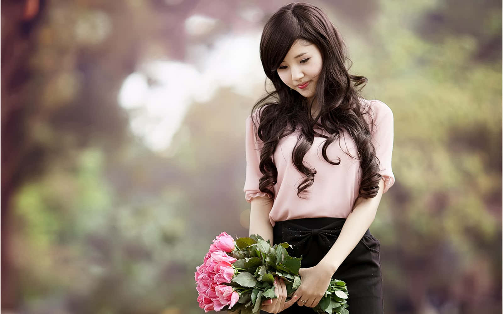 pretty teen girls, long dark hair, bouquet of pink roses, HD Desktop Wallpaper
