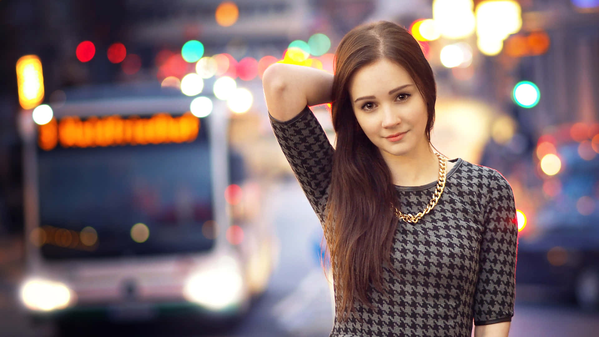 houndstooth dress, vibrant bokeh-lit city street, night, Full HD Desktop Wallpaper