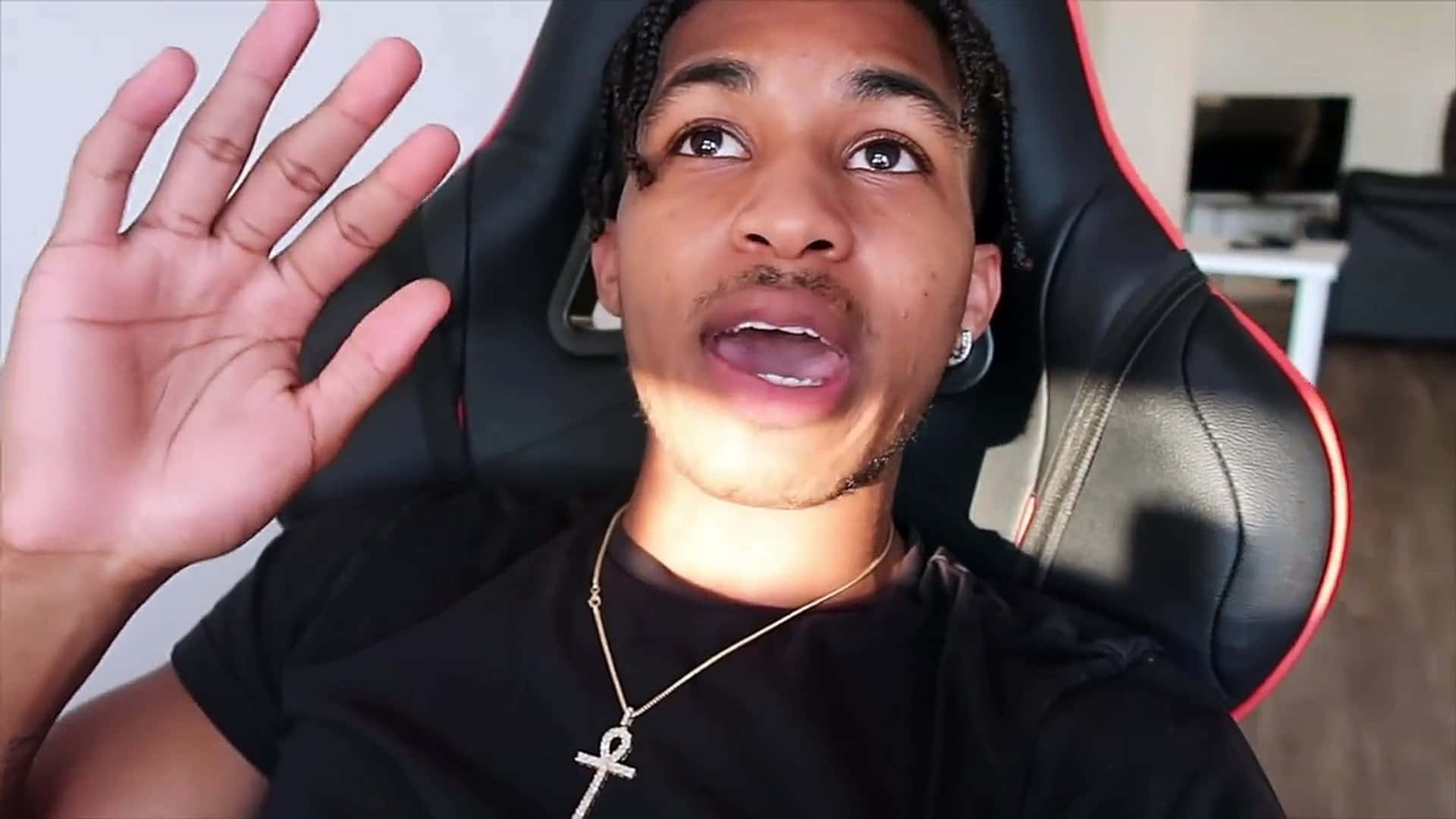 prettyboyfredo, black gaming chair, sunlit room, Full HD Desktop Wallpaper