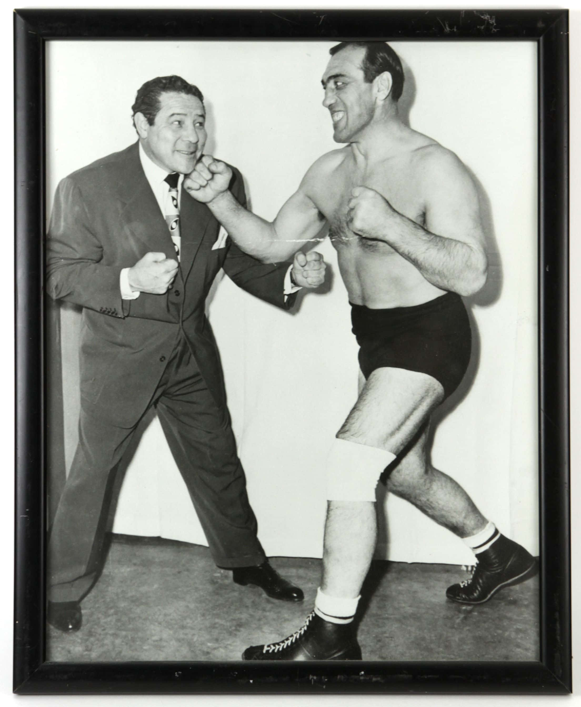 Primo Carnera, boxing stance, black and white photo, 2K Phone Wallpaper