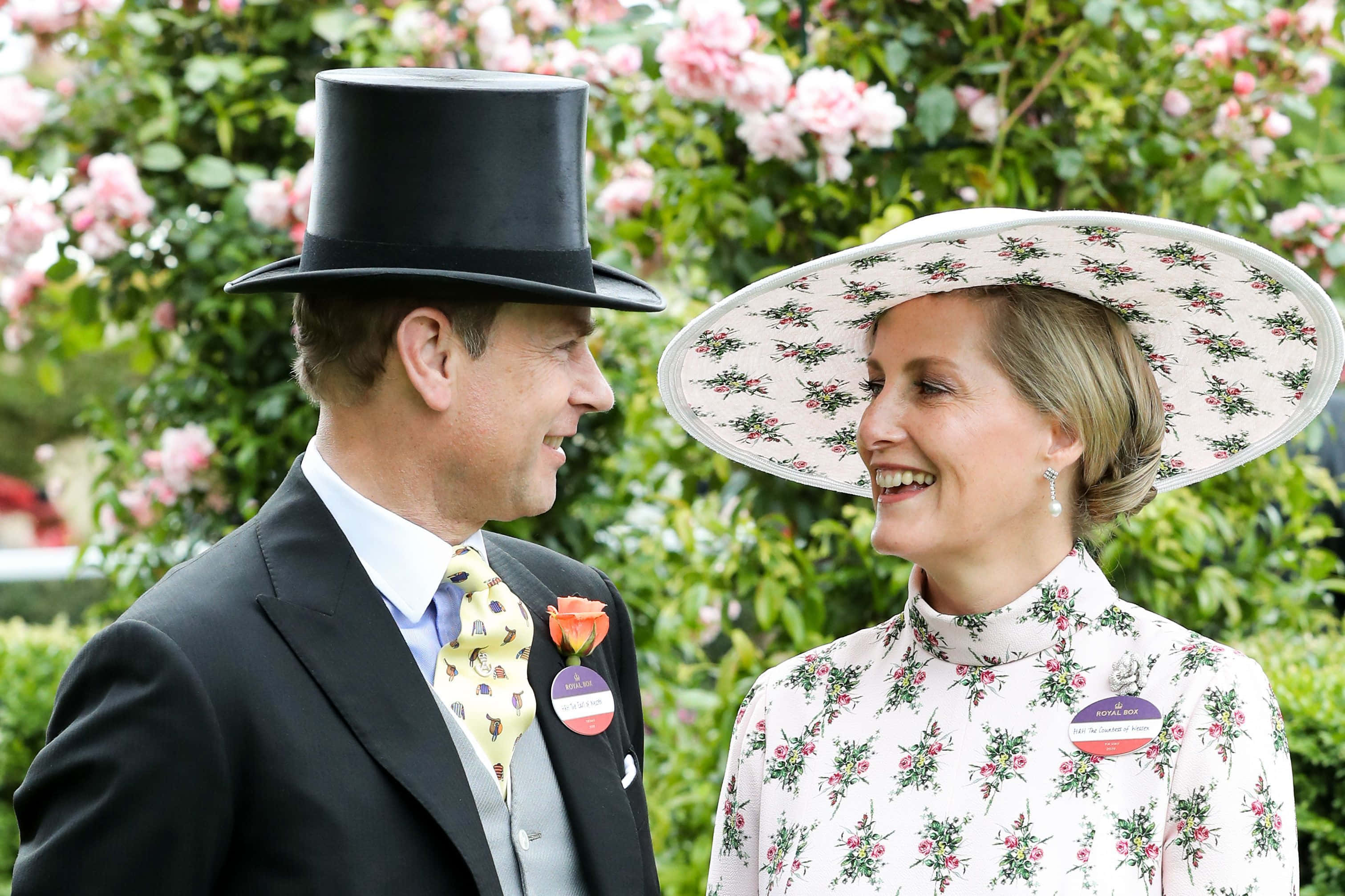 Prince Edward, floral patterns, top hats, 2K Desktop Wallpaper
