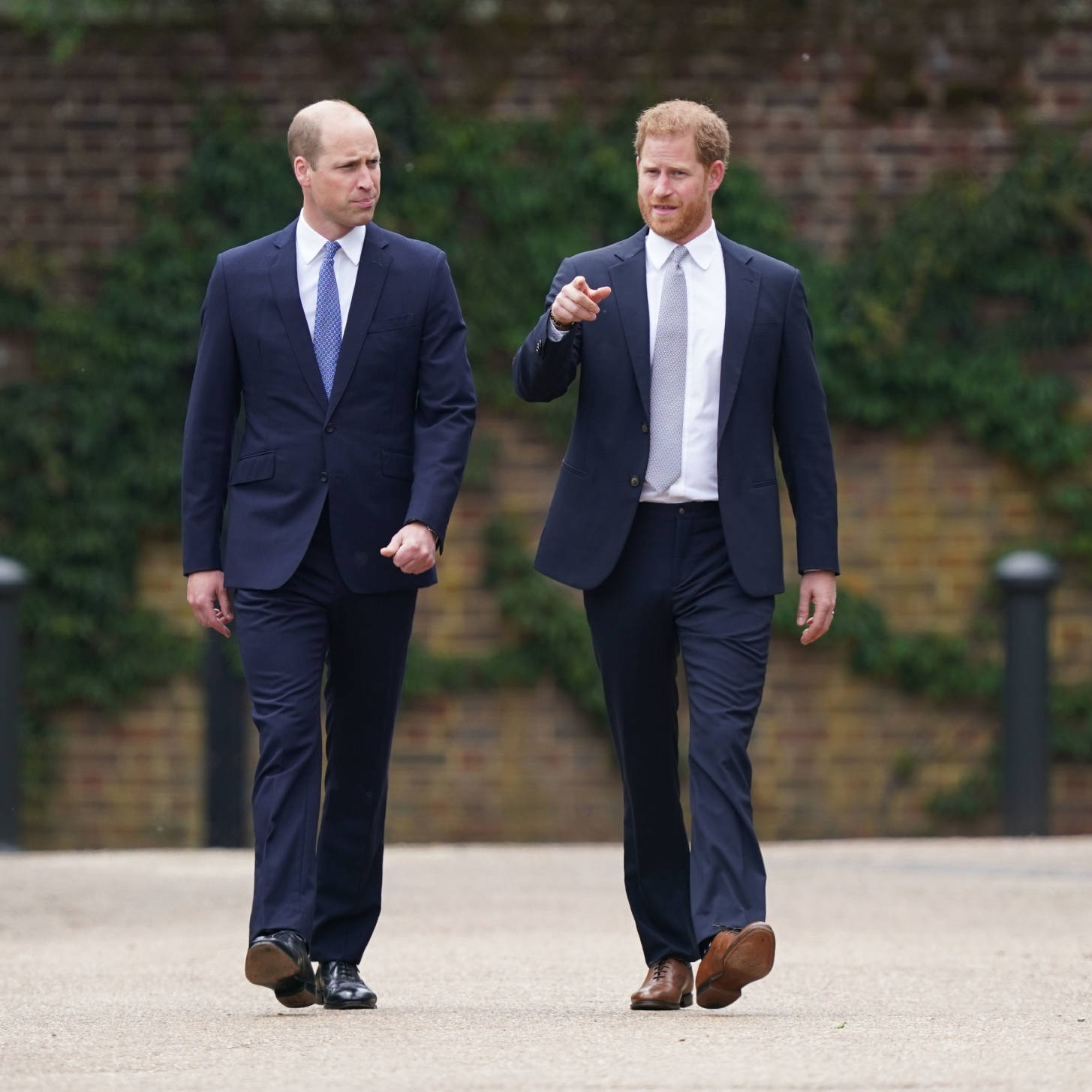 Prince Harry, navy suits, paved path, HD Desktop Wallpaper