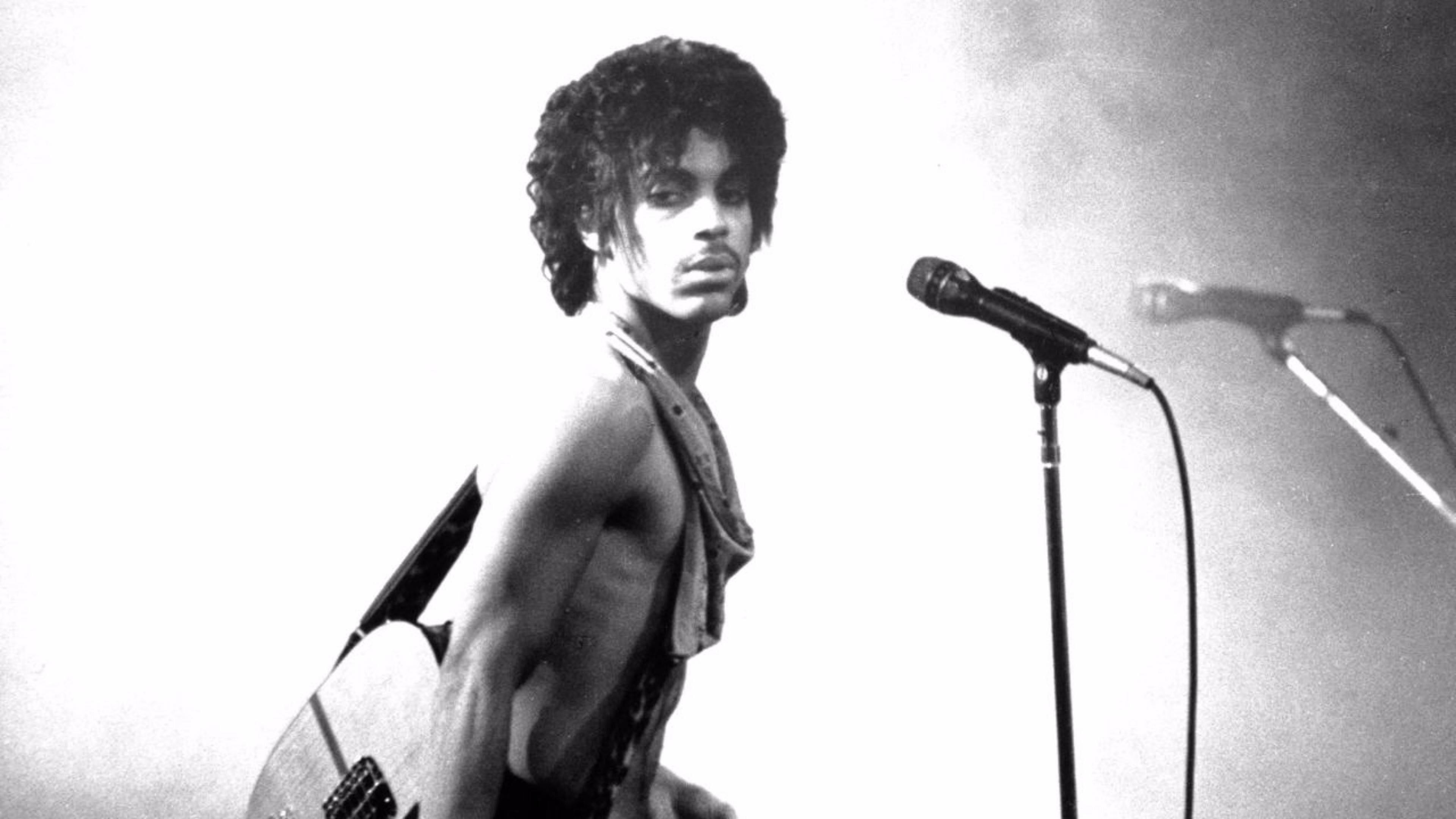 Prince, guitar, microphone stand, 4K Desktop Wallpaper