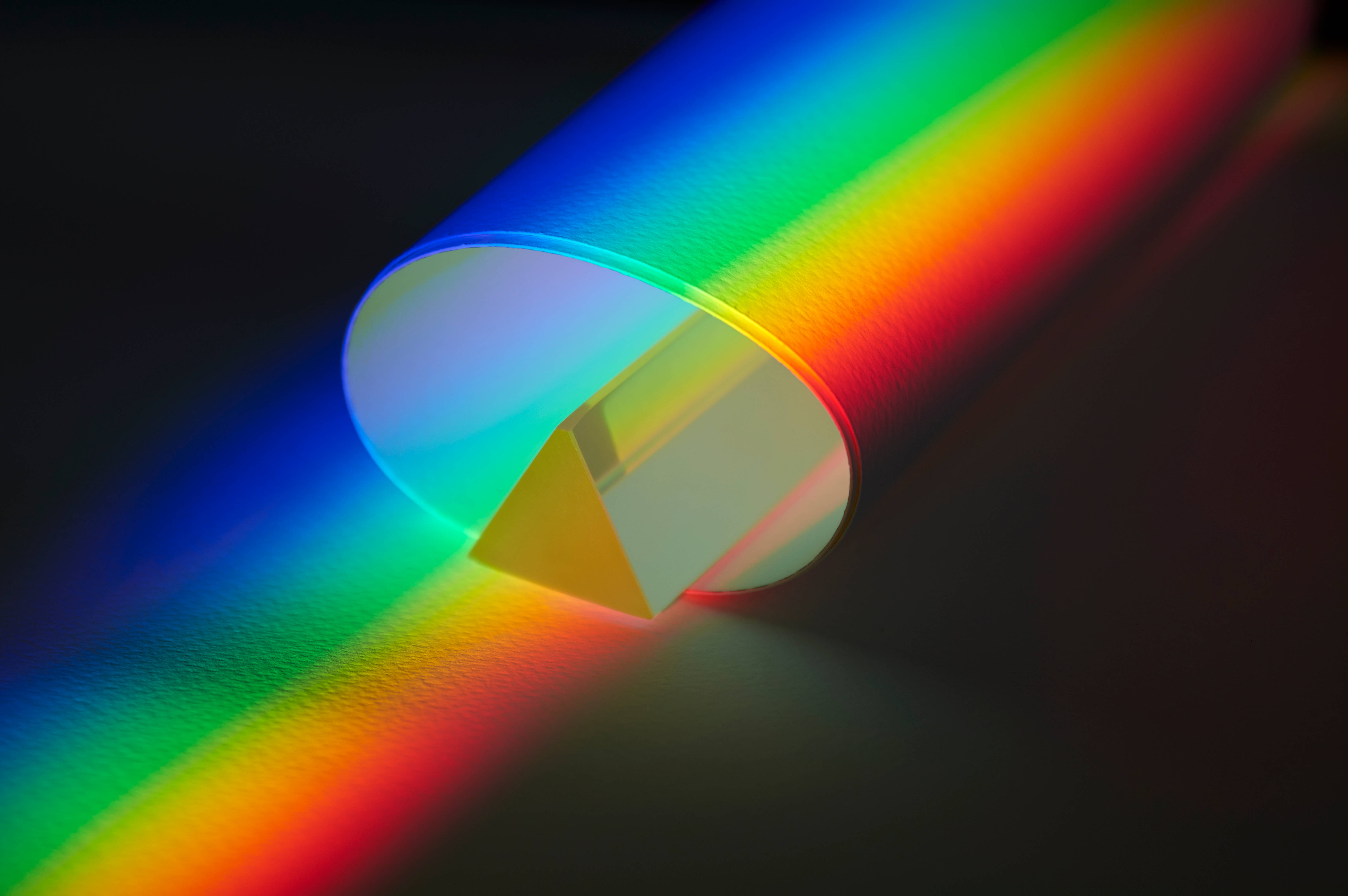 cylinder rainbow prism, white light, vivid rainbow spectrum, 5K Desktop Wallpaper