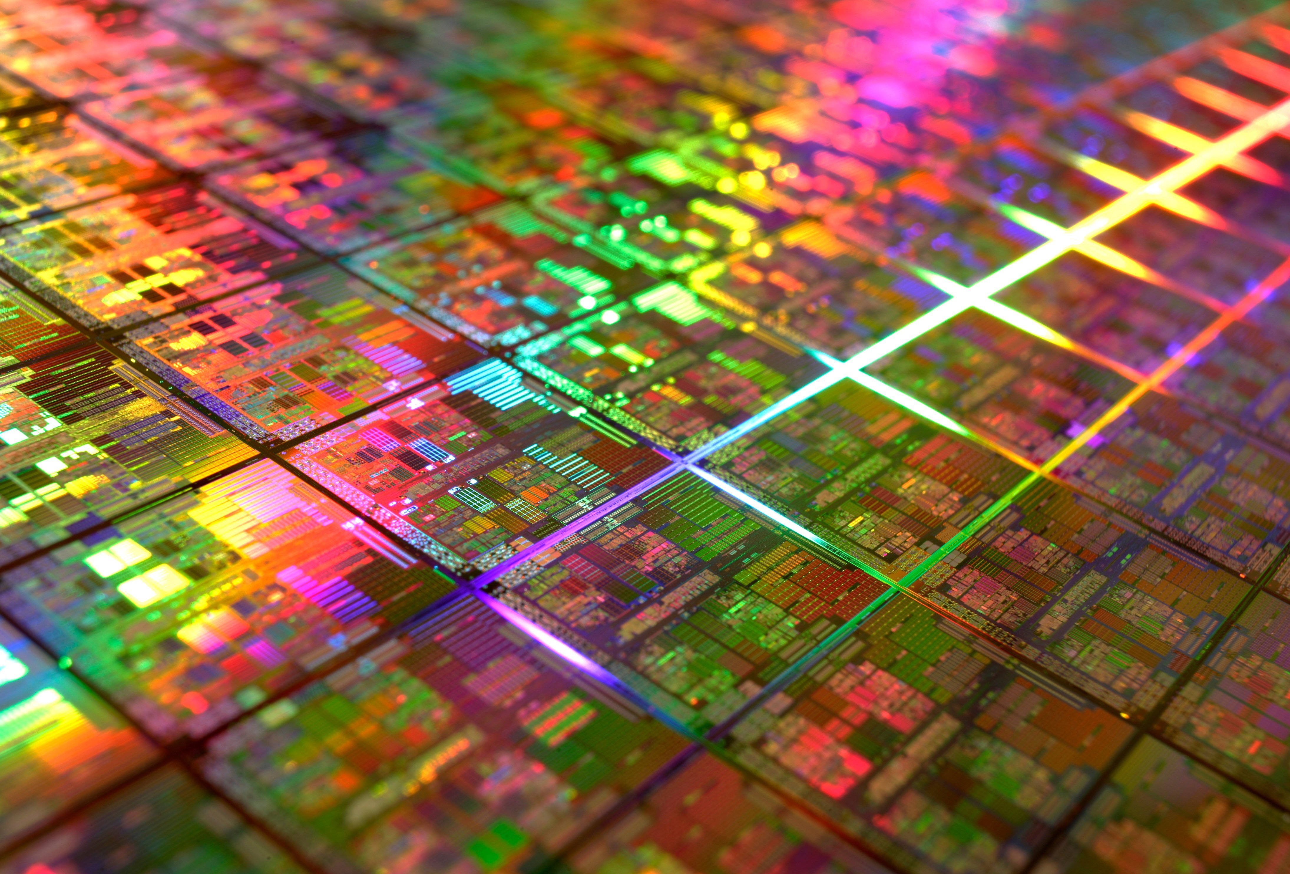 holographic processor circuit, silicon wafer, colorful circuit patterns, 4K Desktop Wallpaper