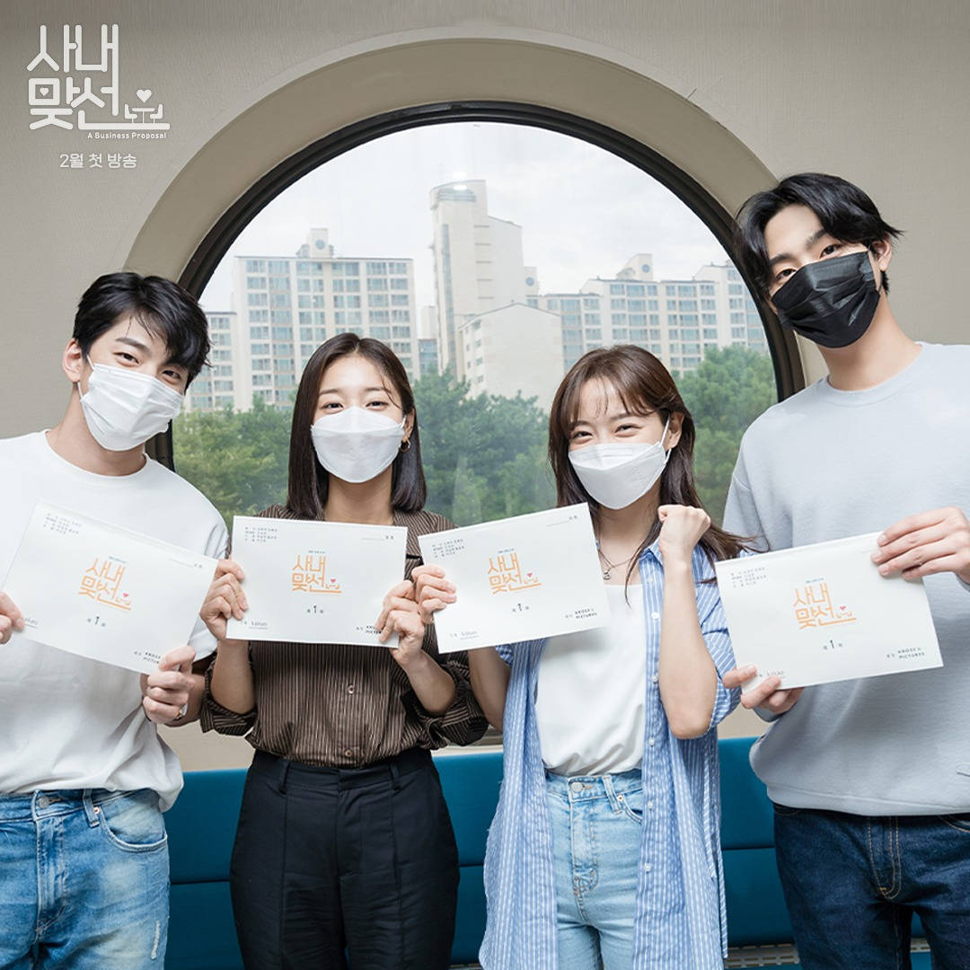 Business Proposal Drama Script Reading, masked actors, casual clothes, SD Desktop Wallpaper