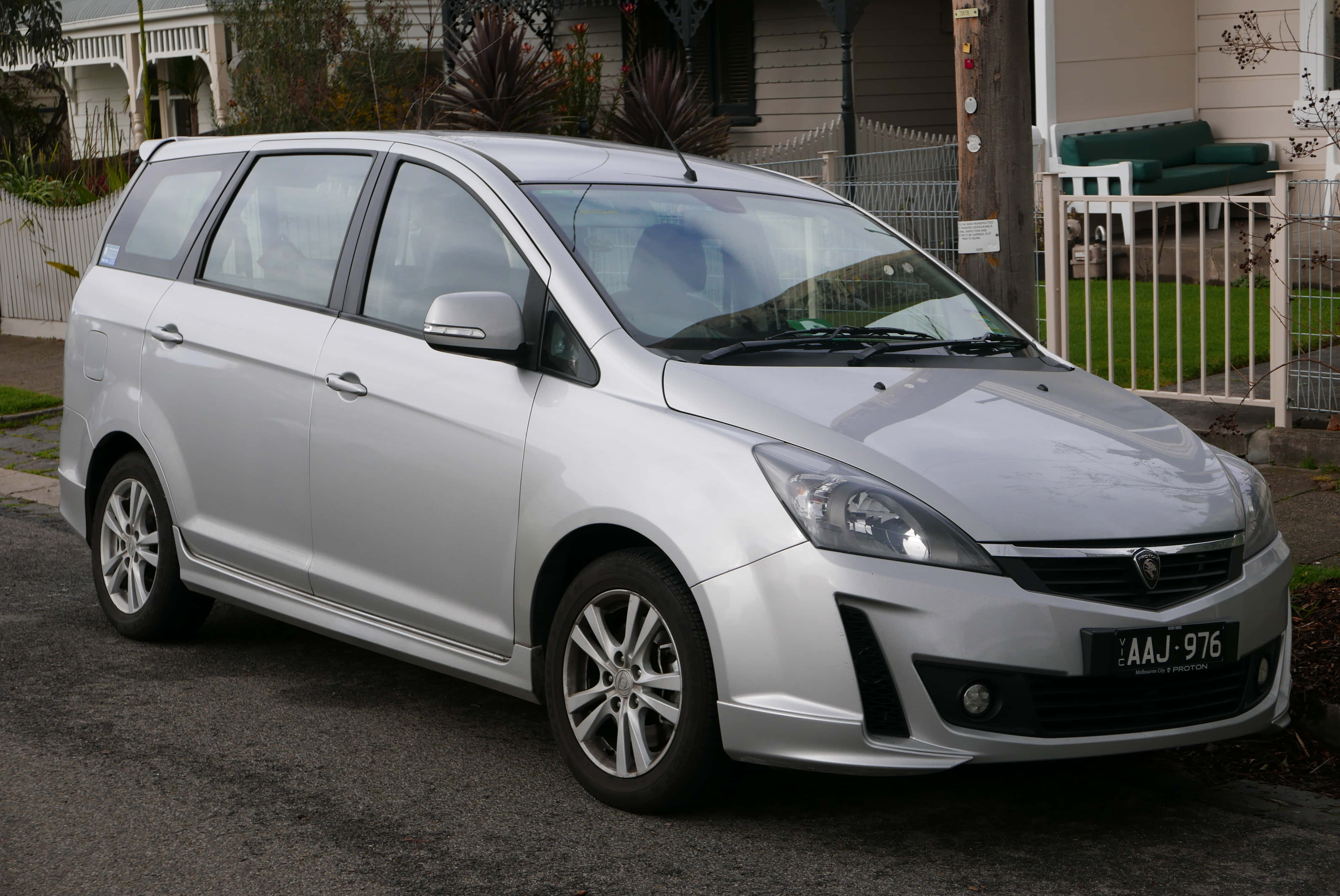 Proton Exora, silver, minivan, 4K Desktop Wallpaper