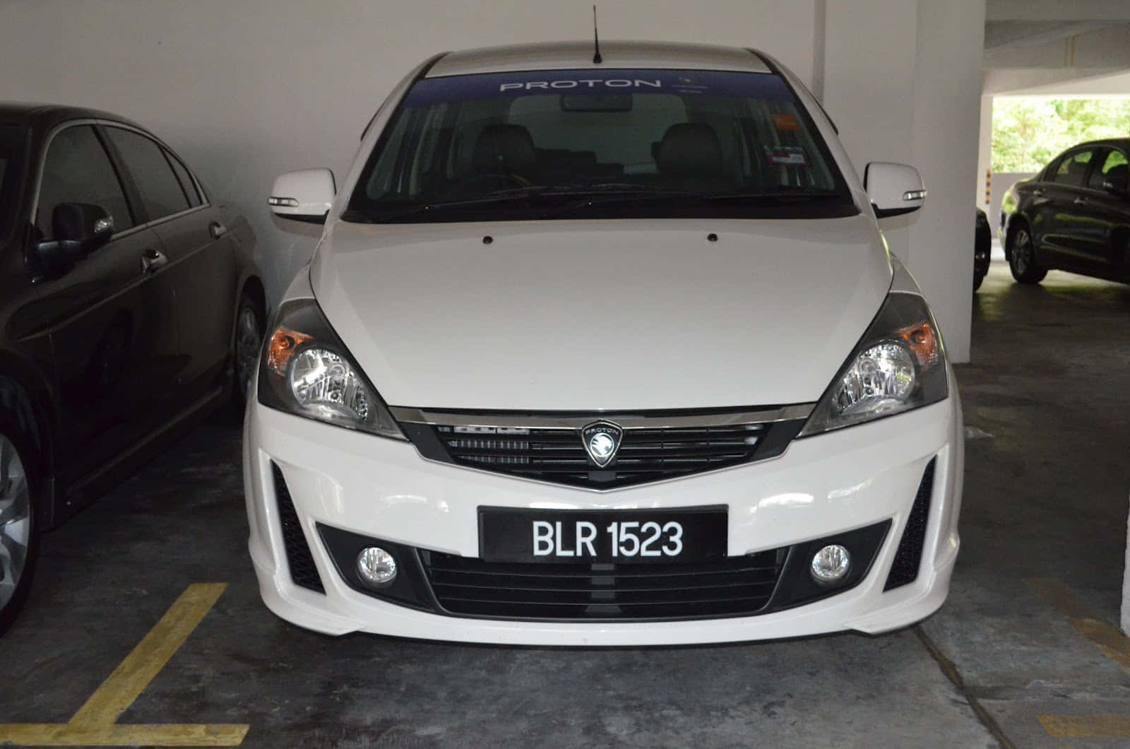 Proton Exora, white, license plate BLR 1523, HD Desktop Wallpaper