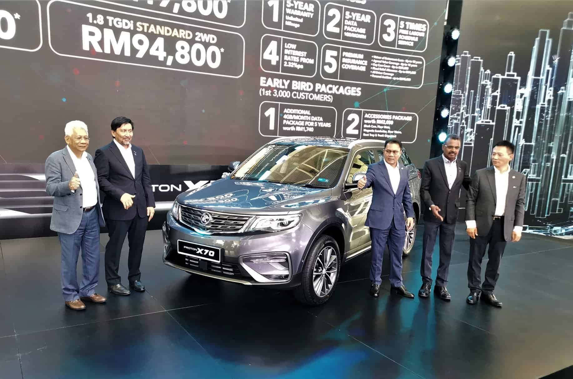 Proton X70, sleek silver, glossy stage, HD Desktop Wallpaper