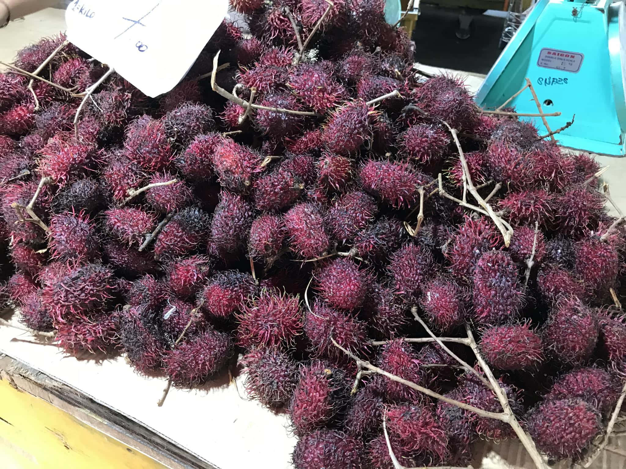 Pulasan, spiky red rambutans, market stall, Full HD Desktop Wallpaper