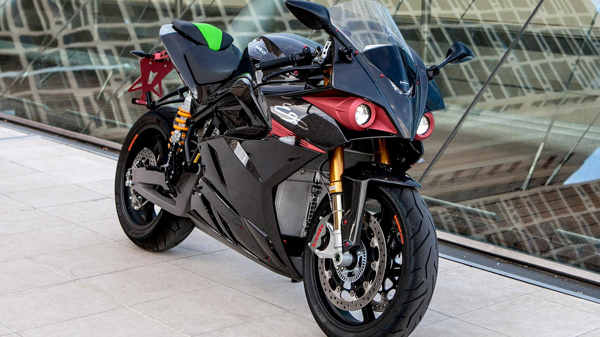 Pulsar RS200, black and red, gold forks, Full HD Desktop Wallpaper