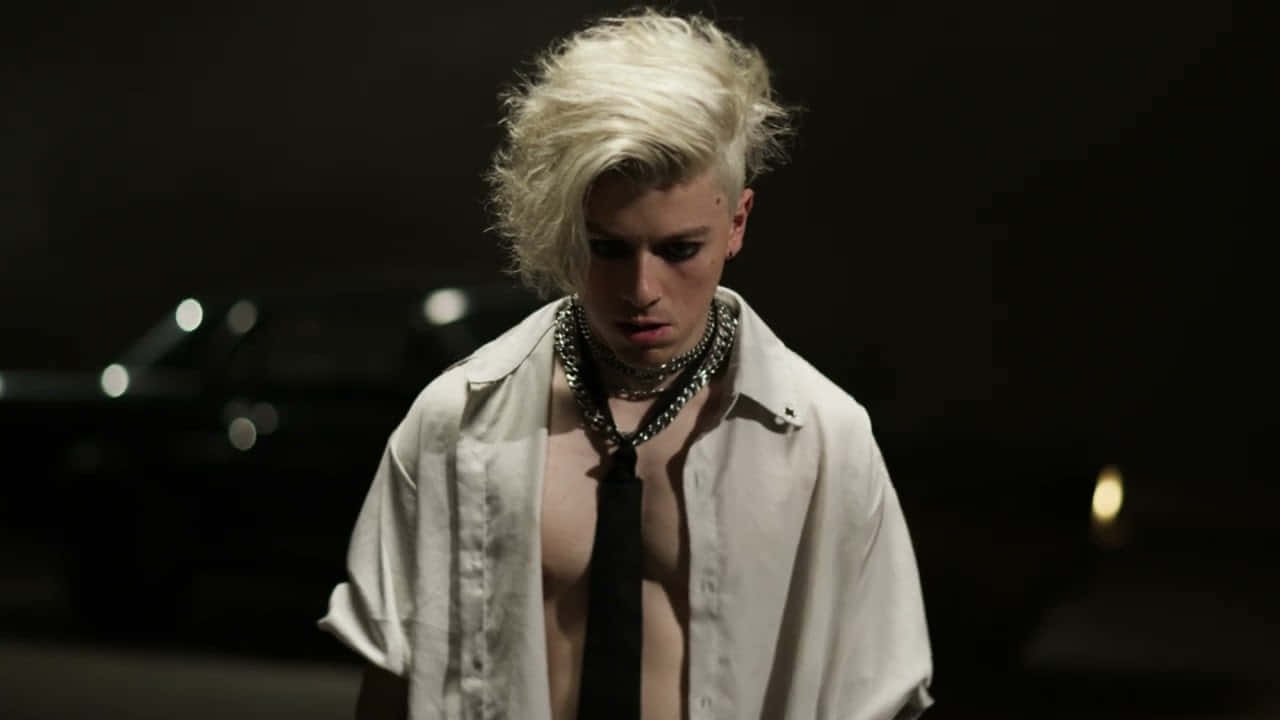 platinum blonde hair, layered necklaces, dimly lit urban night scene, HD Desktop Wallpaper