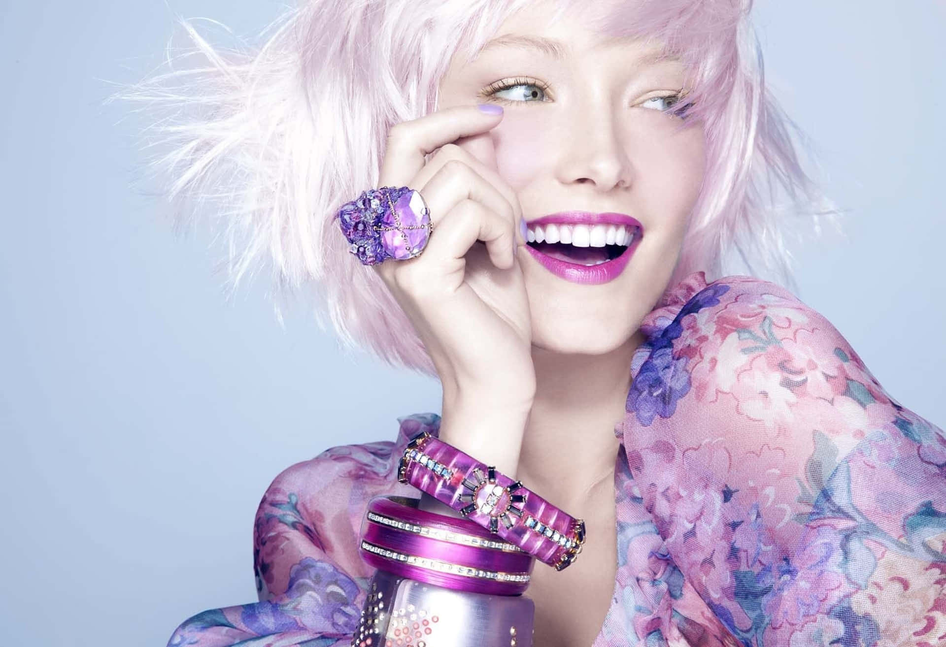 pink hair, bold purple makeup, jeweled bottle, Full HD Desktop Wallpaper