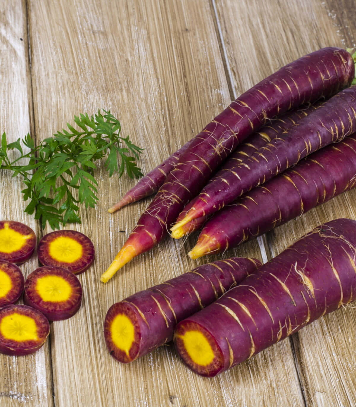 purple carrots, rustic wooden board, fresh parsley, HD Phone Wallpaper