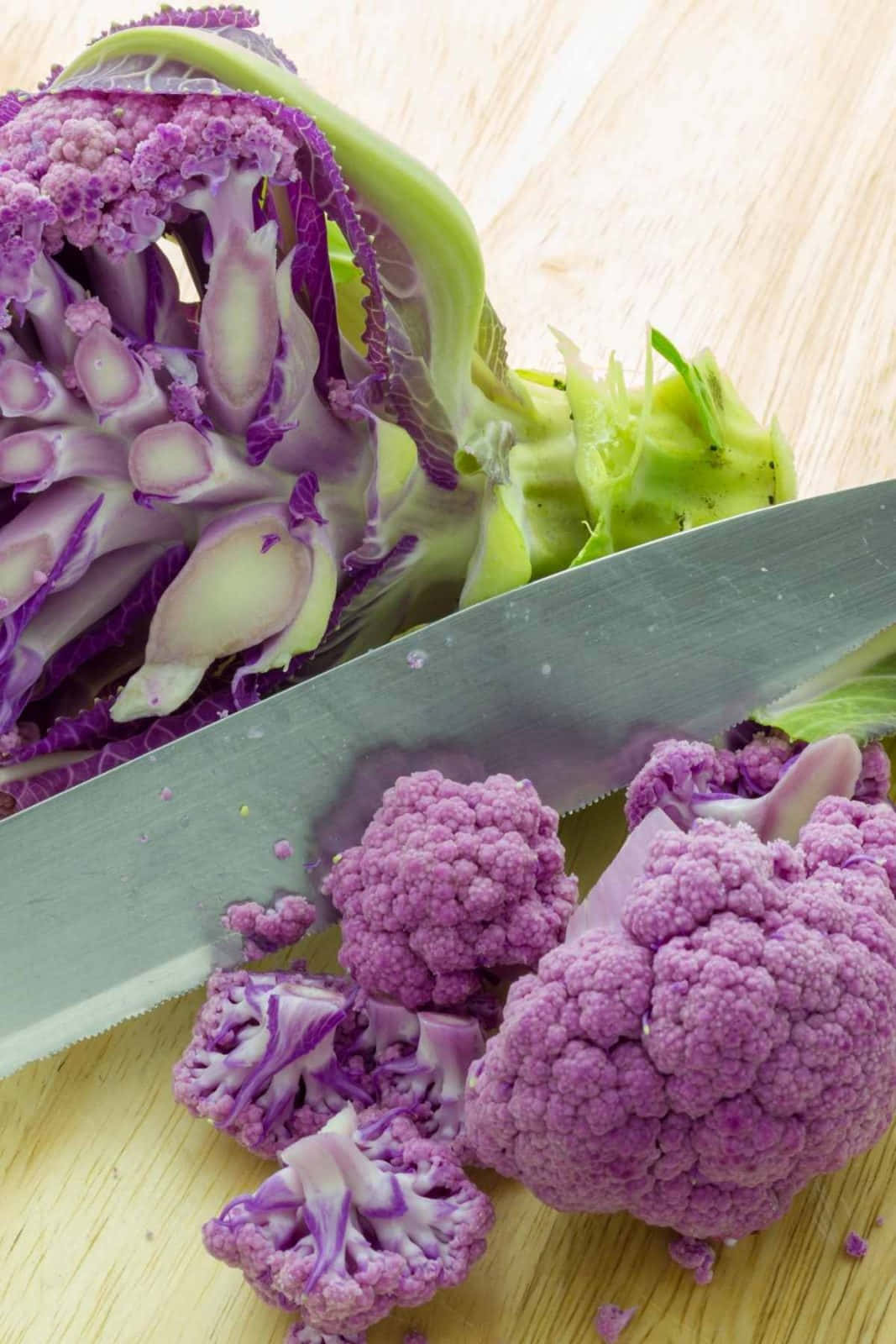 purple cauliflower, wooden cutting board, sharp knife, HD Phone Wallpaper