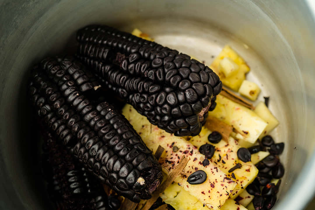 purple corn, dark purple corn cobs, pineapple chunks, SD Desktop Wallpaper
