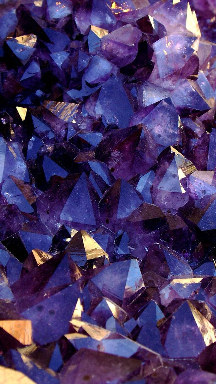deep purple amethyst crystals, golden highlights, sparkling, HD Phone Wallpaper