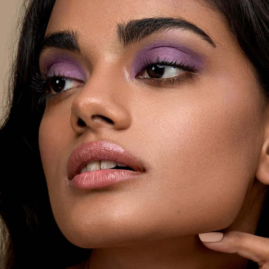 purple eye shadow, bold purple eyeshadow, soft pink lips, SD Desktop Wallpaper