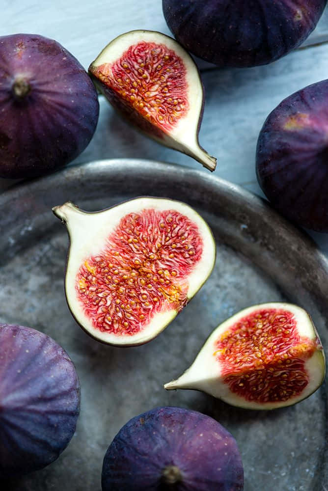 Purple Figs, ripe purple figs, juicy pink interiors, SD Phone Wallpaper