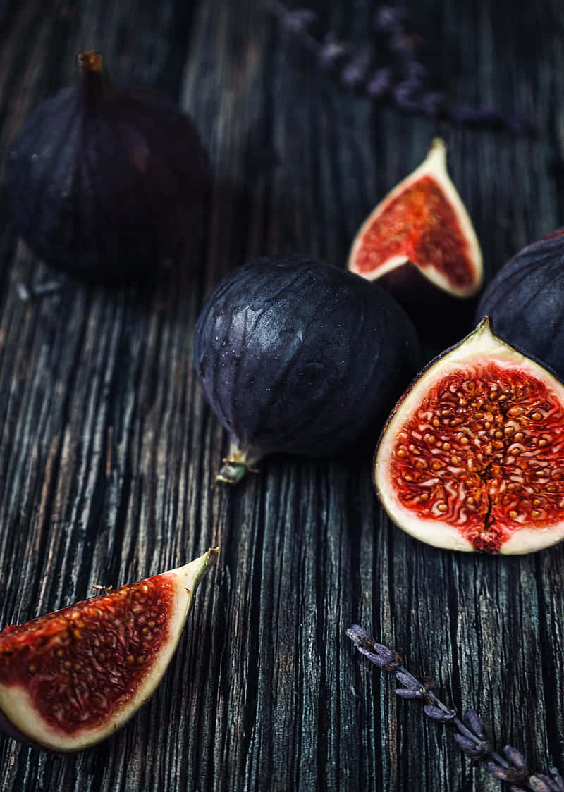 purple figs, dark purple figs, juicy red flesh, SD Phone Wallpaper