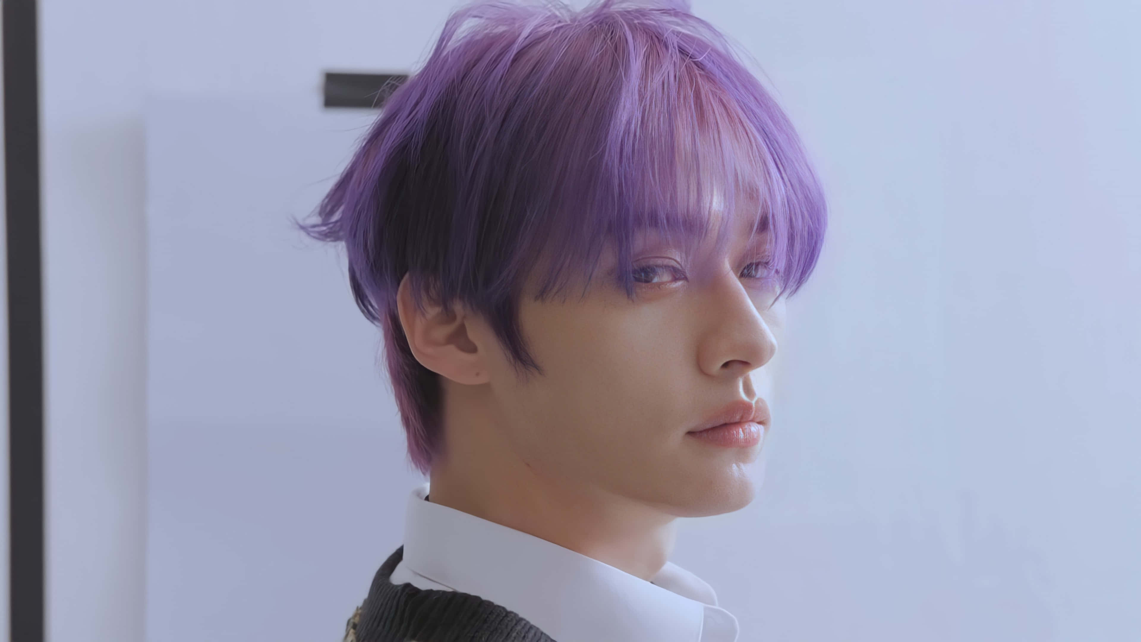 purple haired man, vibrant purple hair, profile, 4K Desktop Wallpaper