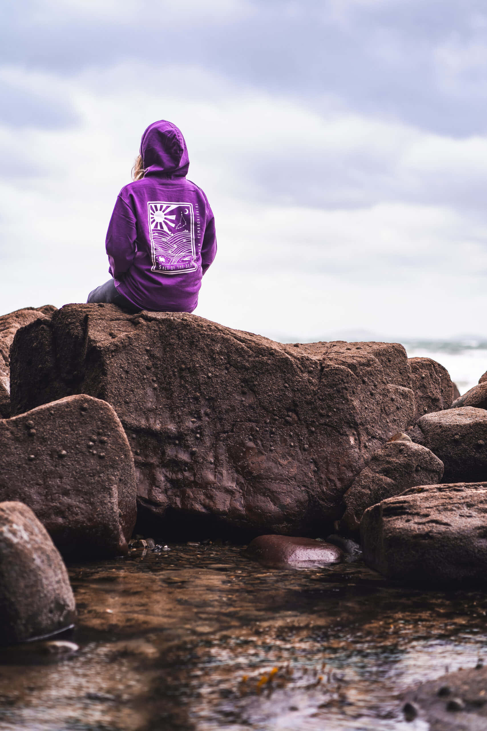 purple hoodie, person, wet rocks, 2K Phone Wallpaper