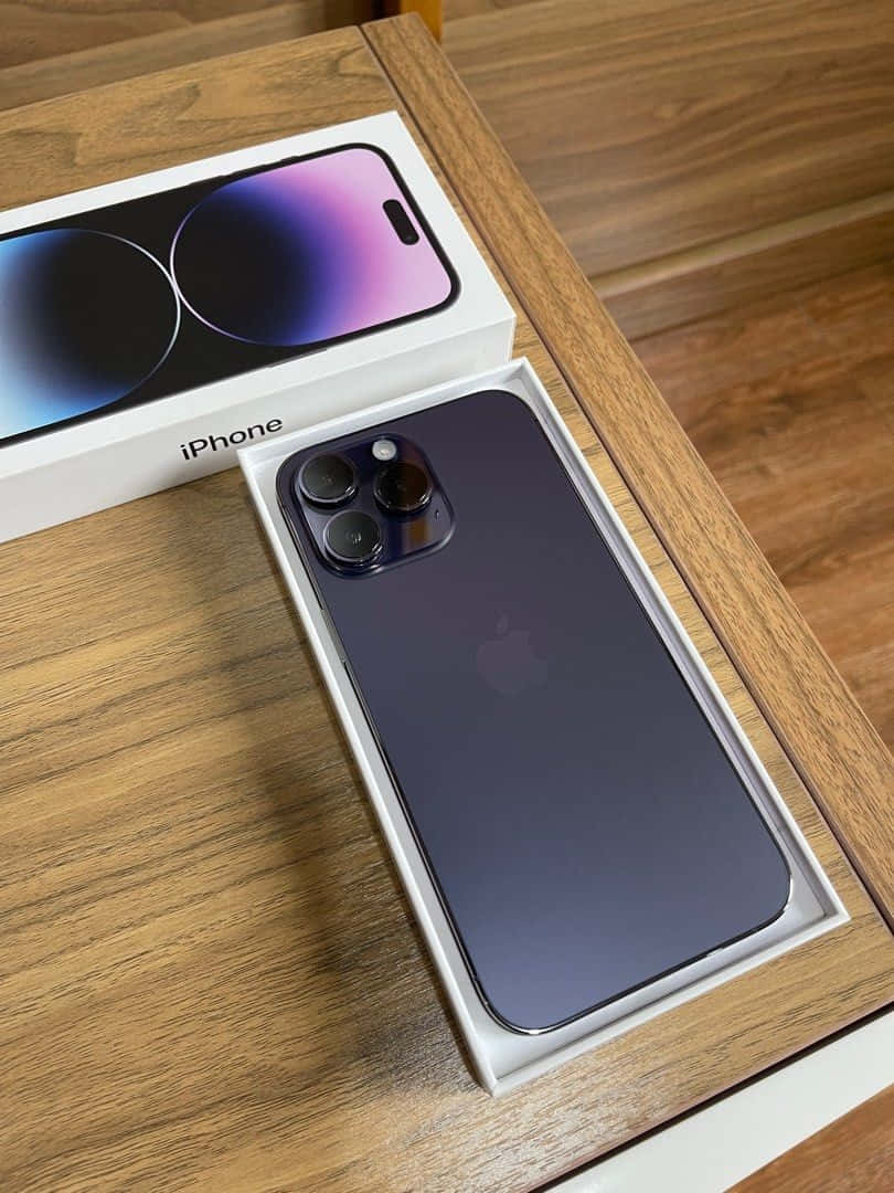 iPhone 14 Pro Max, dark purple, open box, SD Phone Wallpaper