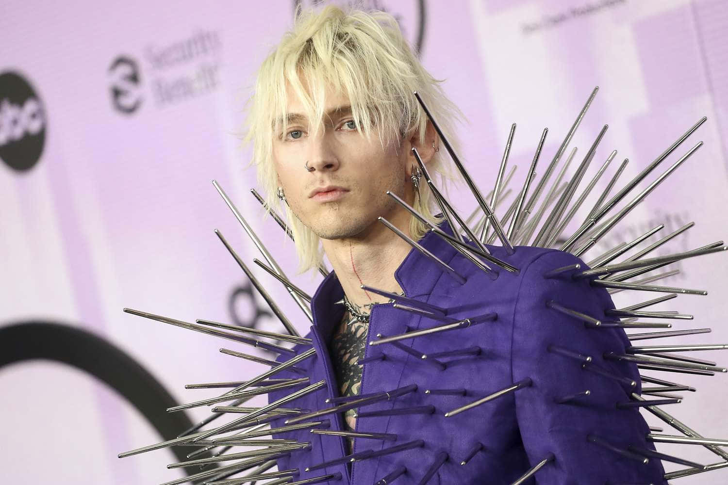 purple spiked jacket, platinum blonde hair, red carpet event, HD Desktop Wallpaper