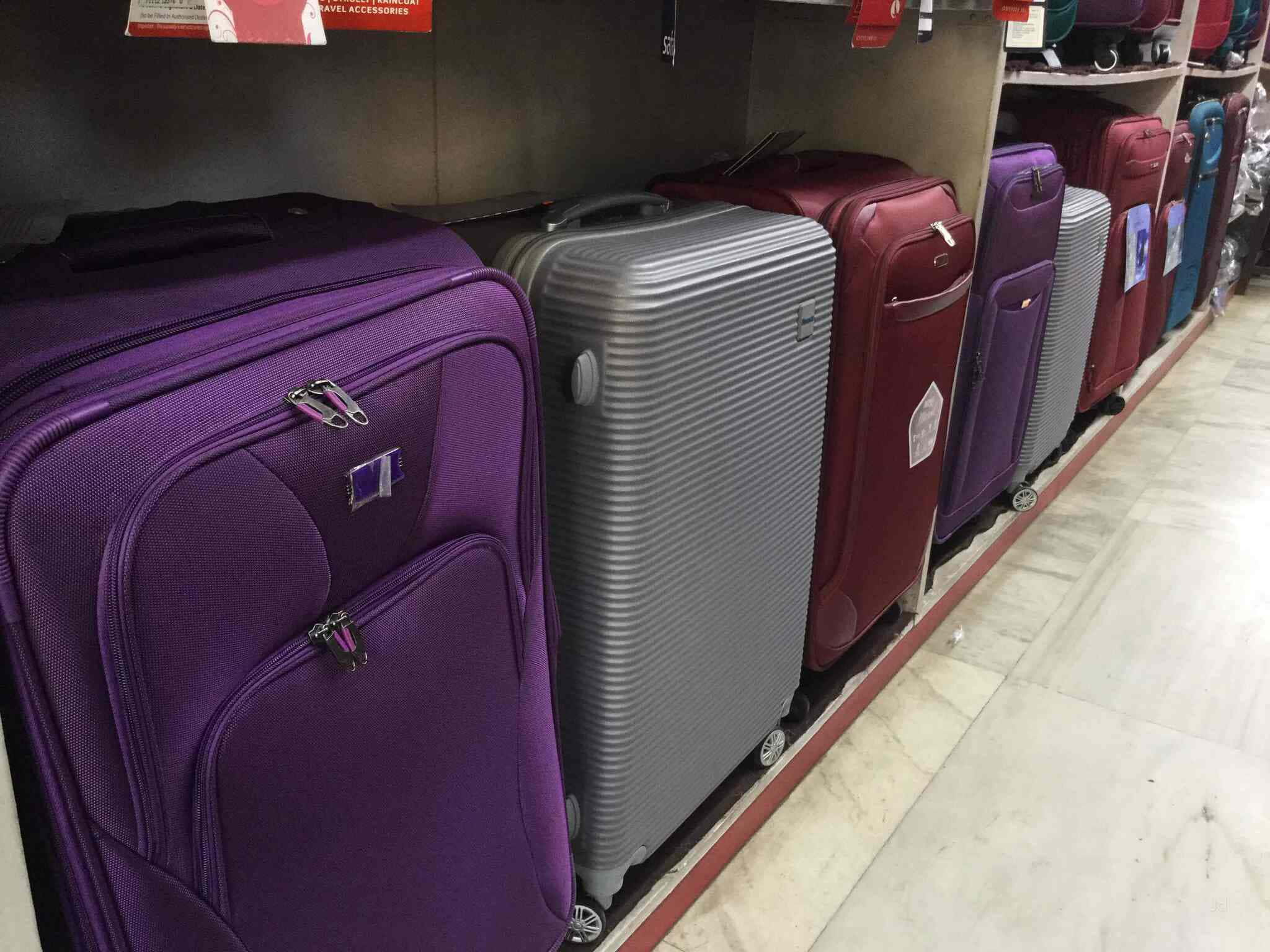 Purple Luggage, hard-shell suitcases, purple gray, Full HD Desktop Wallpaper