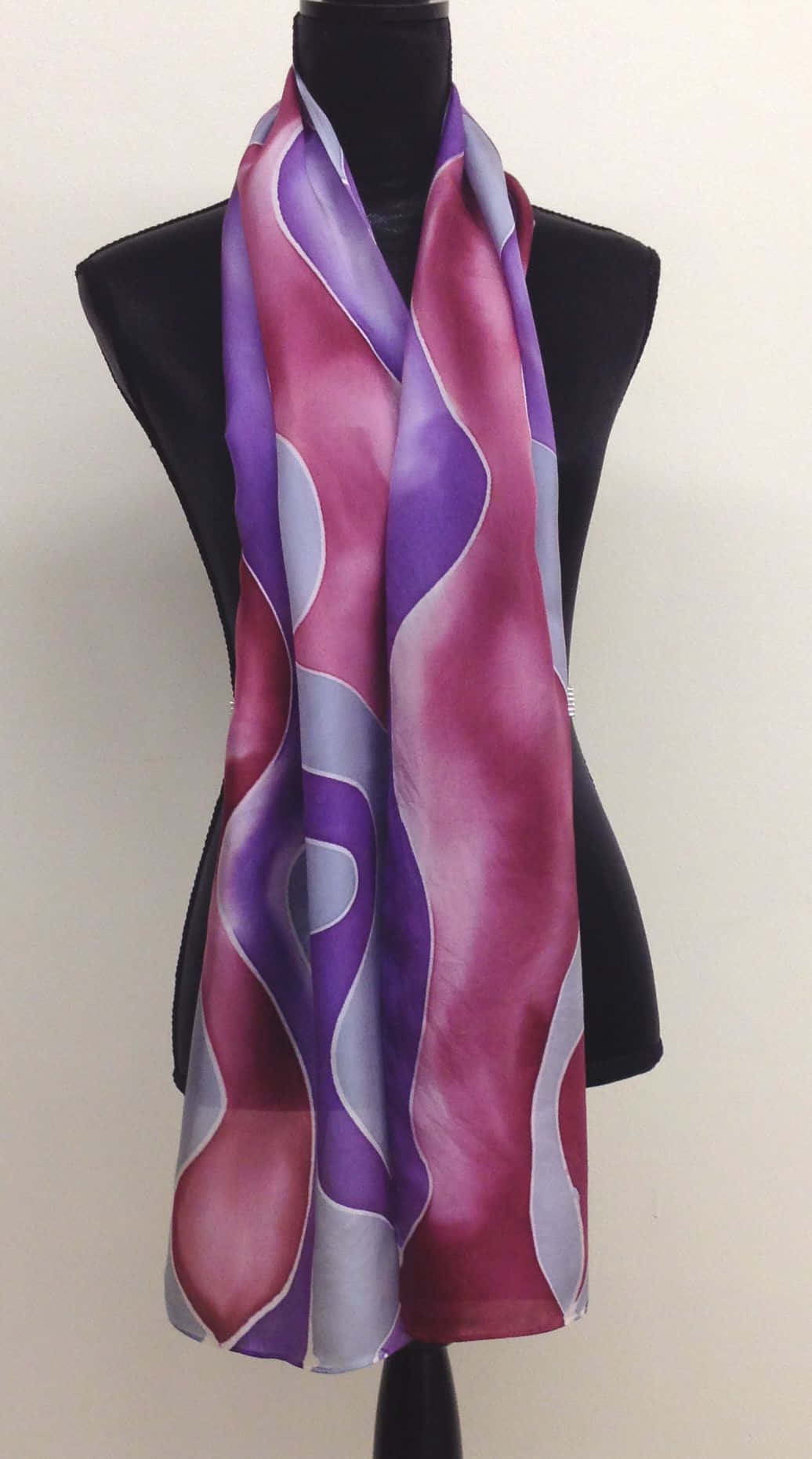 vibrant purple scarf, black mannequin, plain white wall, HD Phone Wallpaper