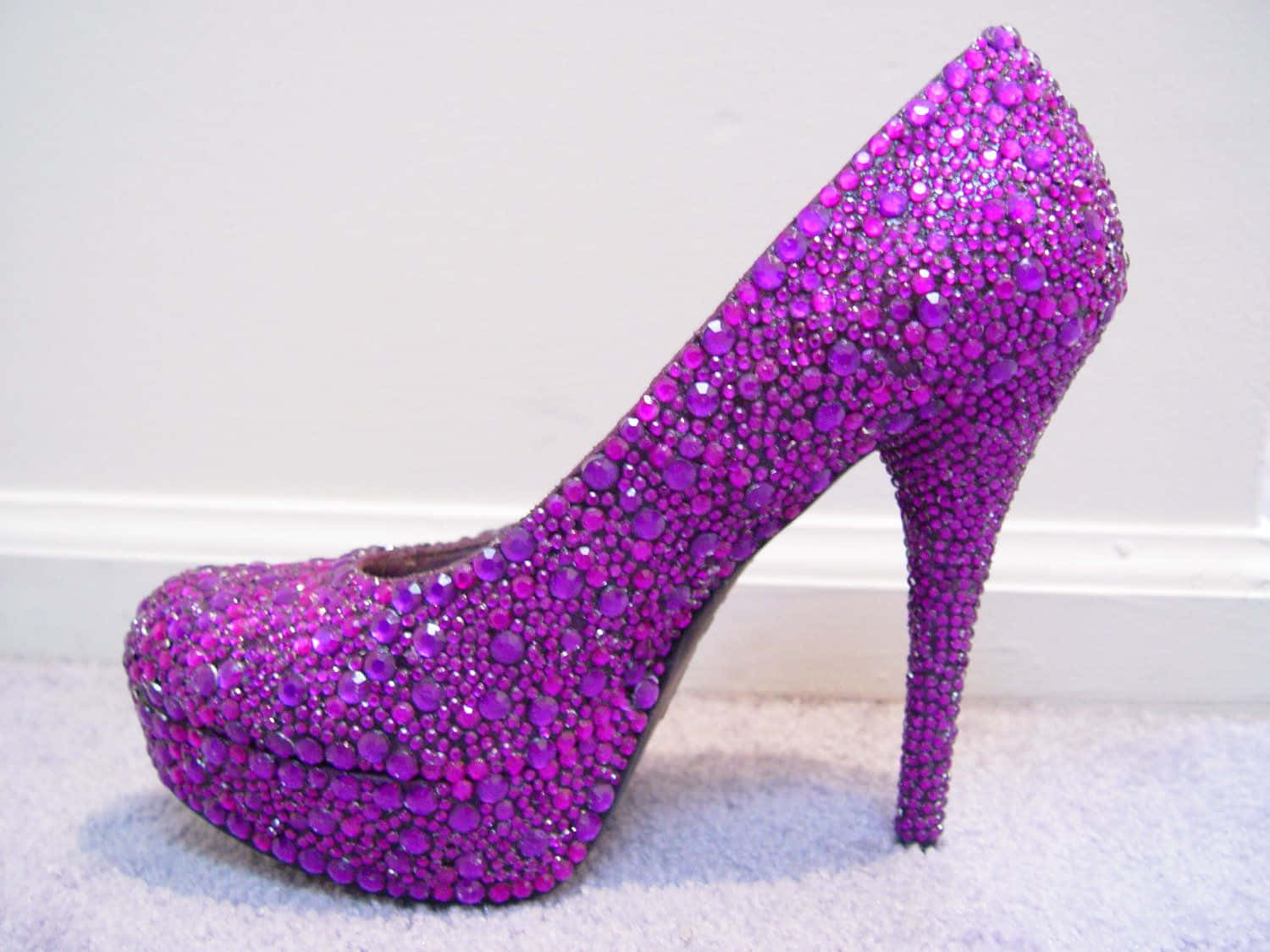 purple platform high heel shoe, sparkling rhinestones, light carpet, HD Desktop Wallpaper
