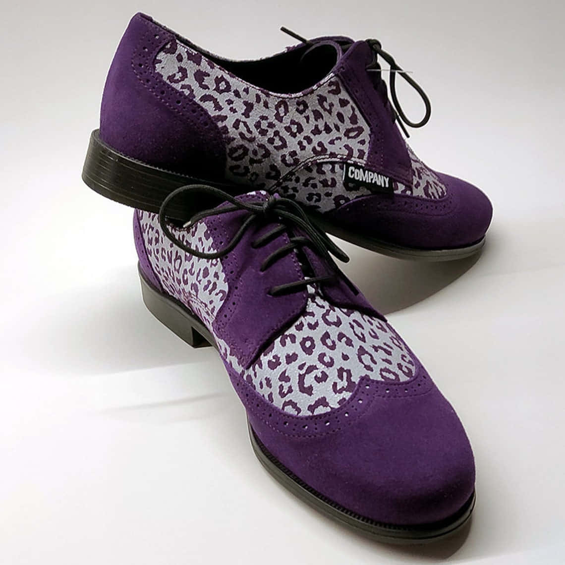 Purple Shoes, suede oxford shoes, leopard print accents, SD Desktop Wallpaper