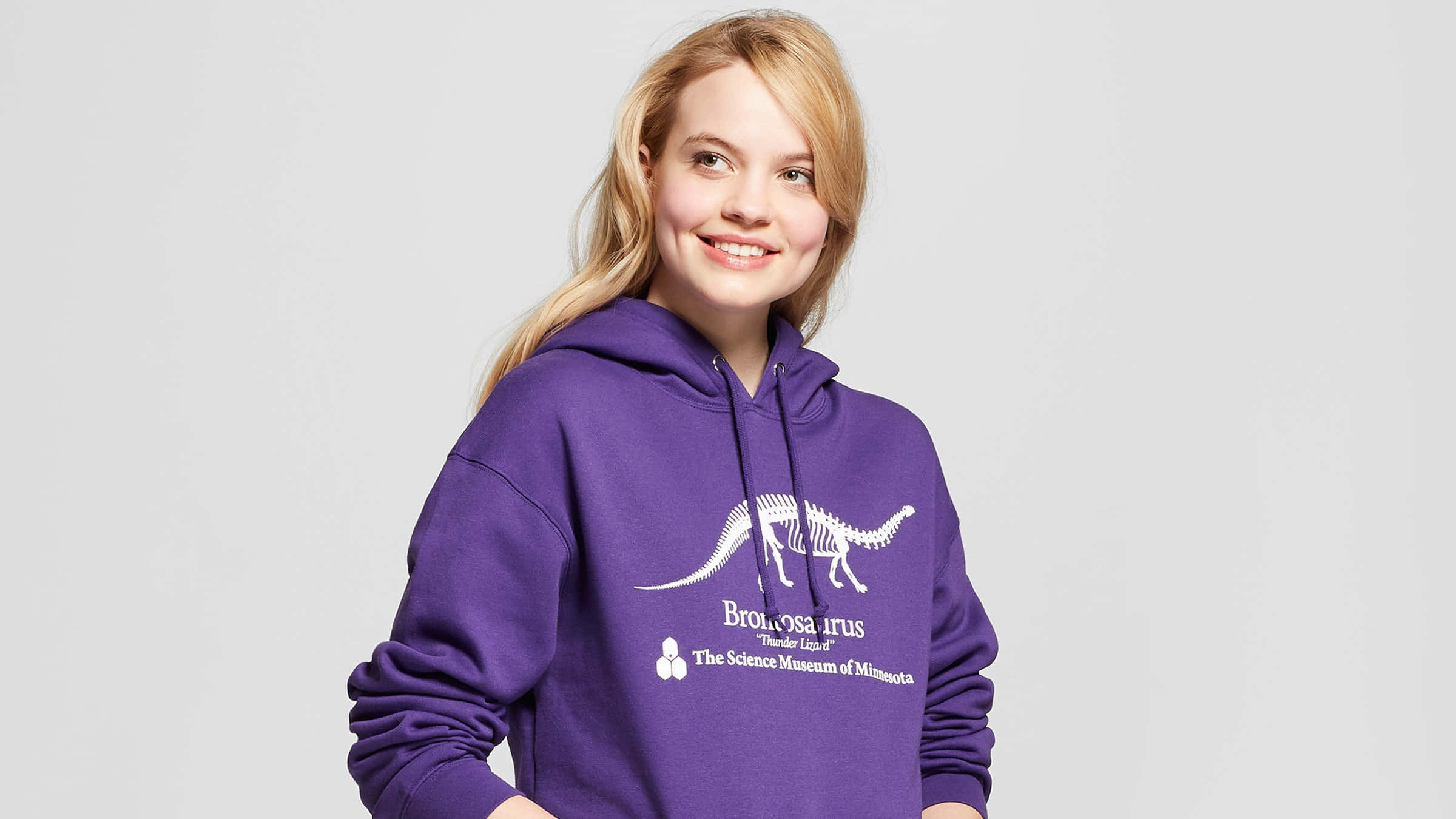 purple sweatshirt, white Brontosaurus skeleton, museum text, Full HD Desktop Wallpaper