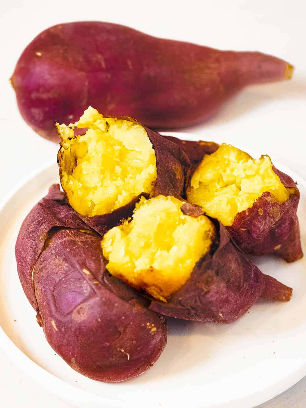 purple sweet potato, roasted, fluffy golden interiors, HD Phone Wallpaper
