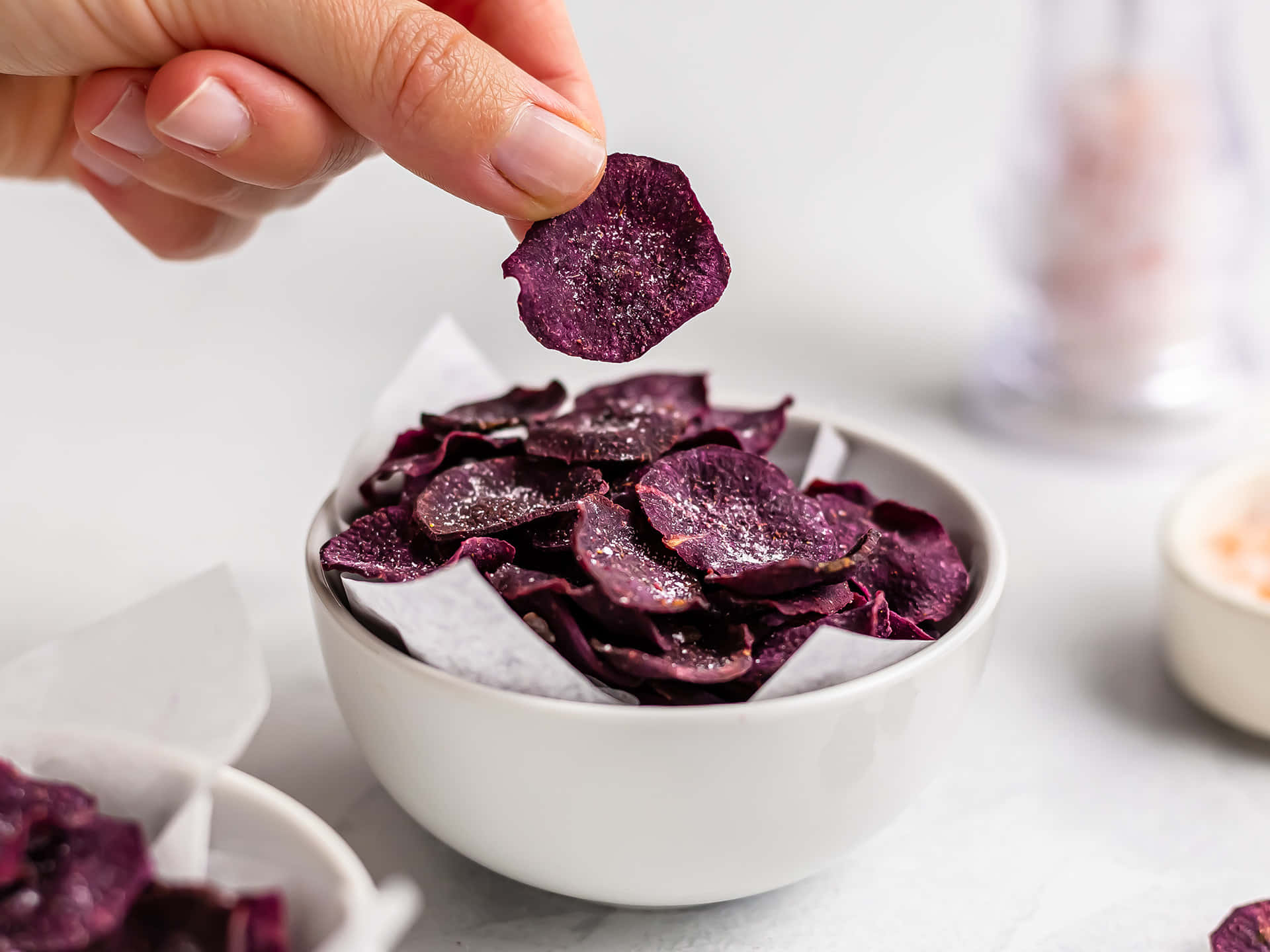 purple sweet potato, sparkling purple sweet potato chip, white bowl, Full HD Desktop Wallpaper