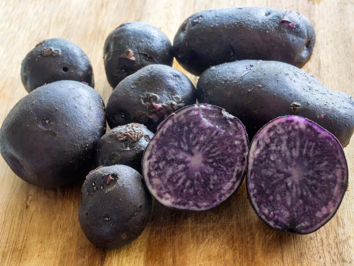 Purple Potato, dark purple potatoes, vibrant inner flesh, SD Desktop Wallpaper