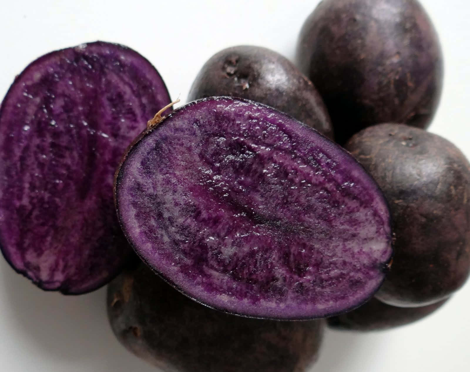 purple potatoes, vibrant purple potatoes, rich inner flesh, HD Desktop Wallpaper