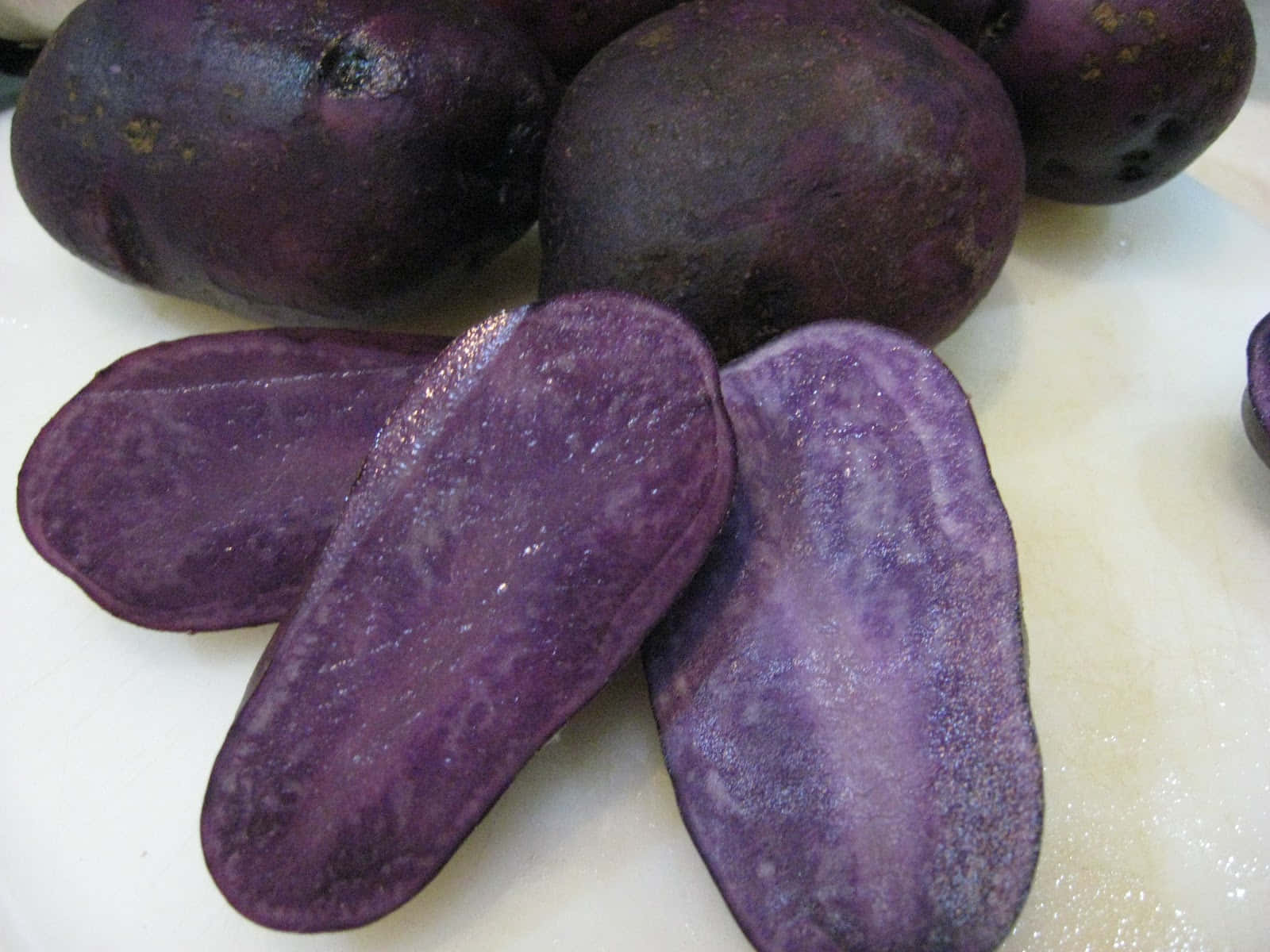 purple potatoes, vibrant purple potatoes, deep violet flesh, HD Desktop Wallpaper