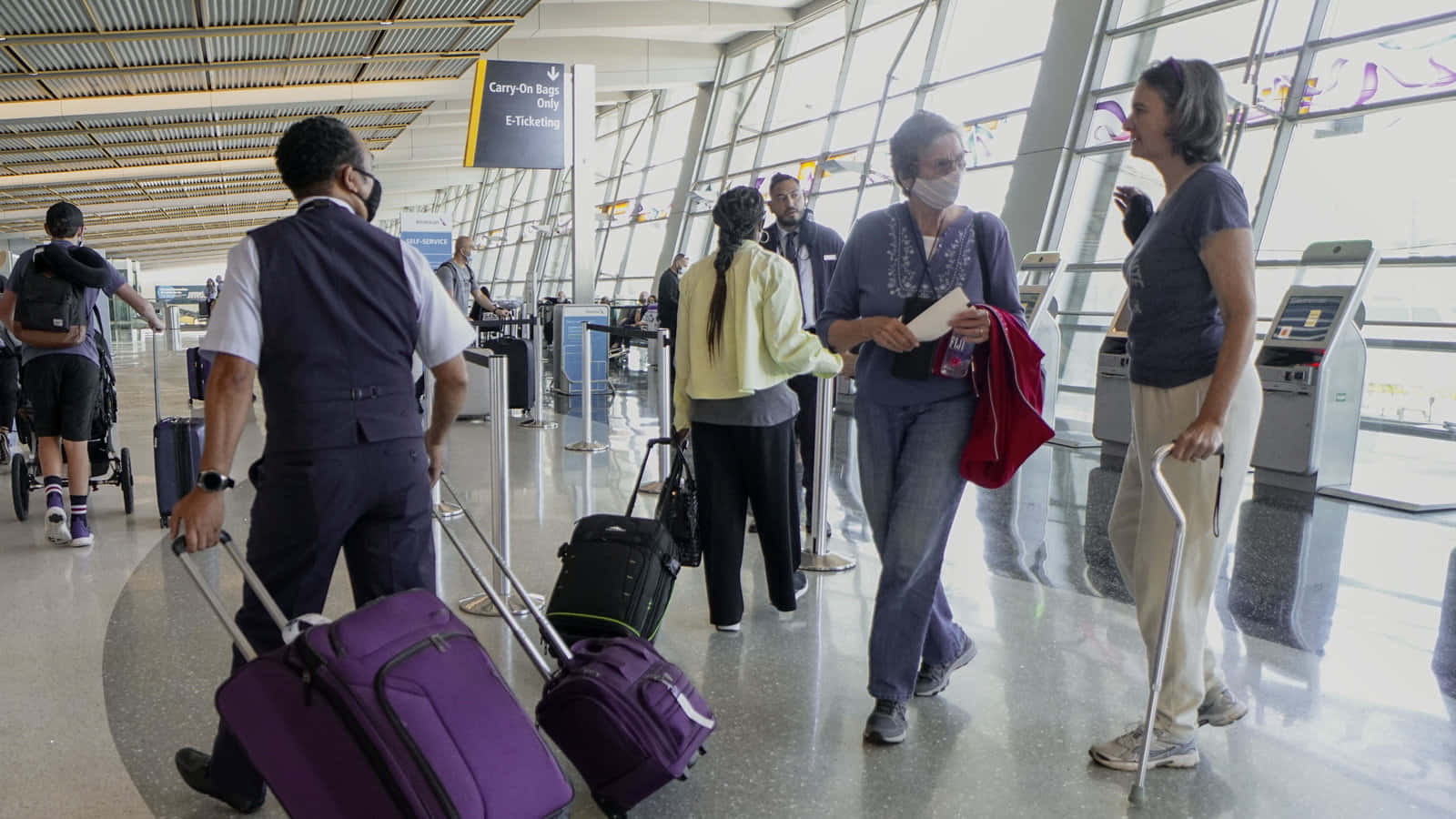 purple travel bag, rolling suitcase, modern airport terminal, HD Desktop Wallpaper