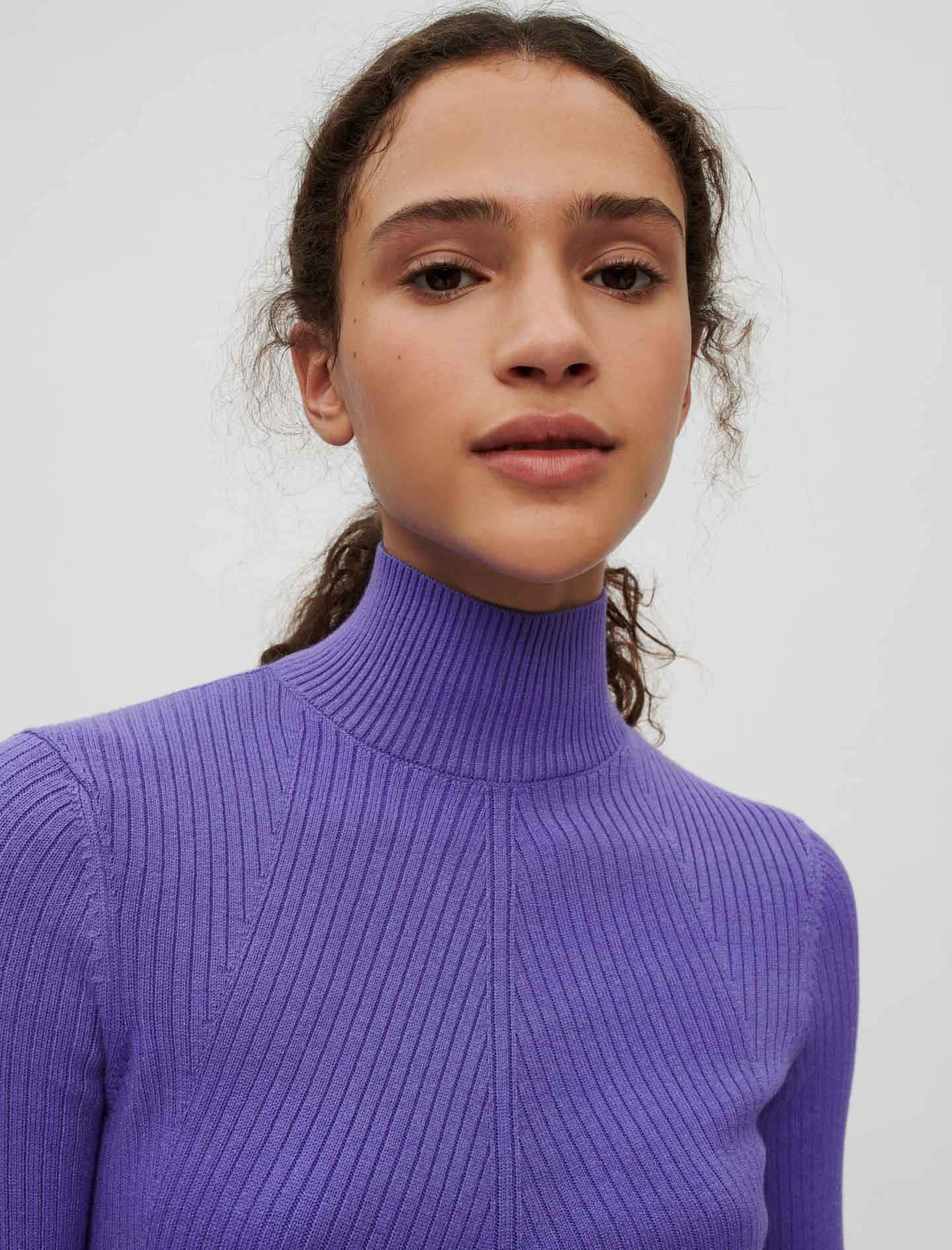 Purple Turtle-neck Sweater, ribbed purple turtleneck sweater, dark curly hair, HD Phone Wallpaper