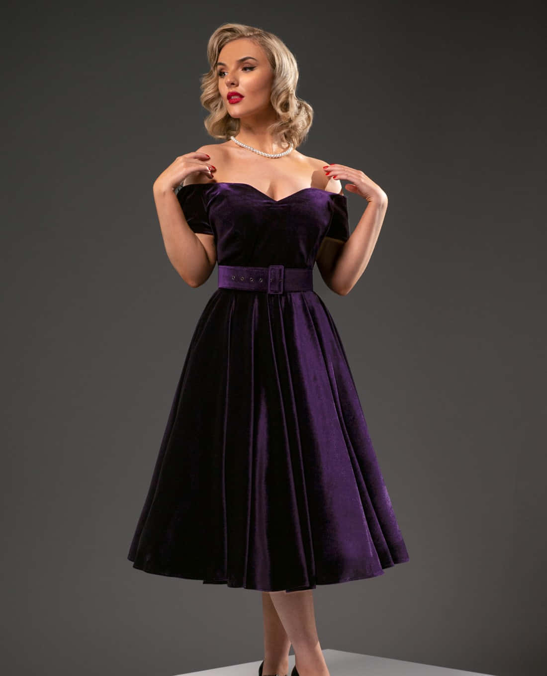 Purple Velvet, 1950s-style dress, deep purple velvet, HD Phone Wallpaper