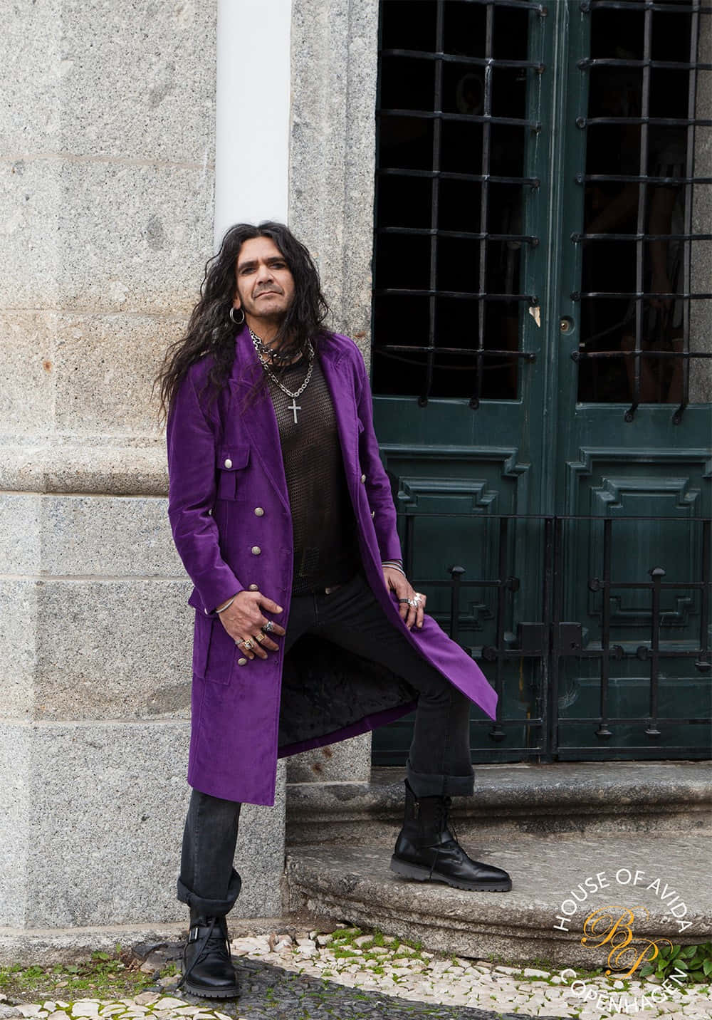 Purple Velvet, vibrant purple coat, stone building, HD Phone Wallpaper