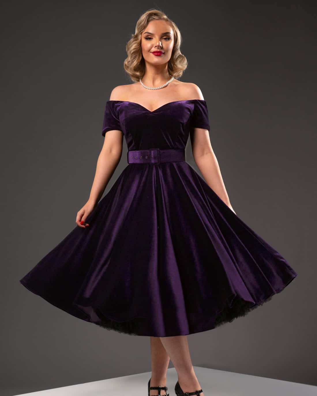 Purple Velvet, 1950s-style dress, off-the-shoulder neckline, HD Phone Wallpaper