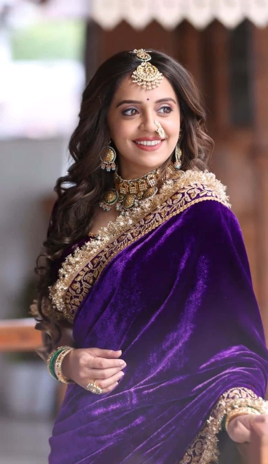 purple velvet, gold embroidery, traditional jewelry, HD Phone Wallpaper