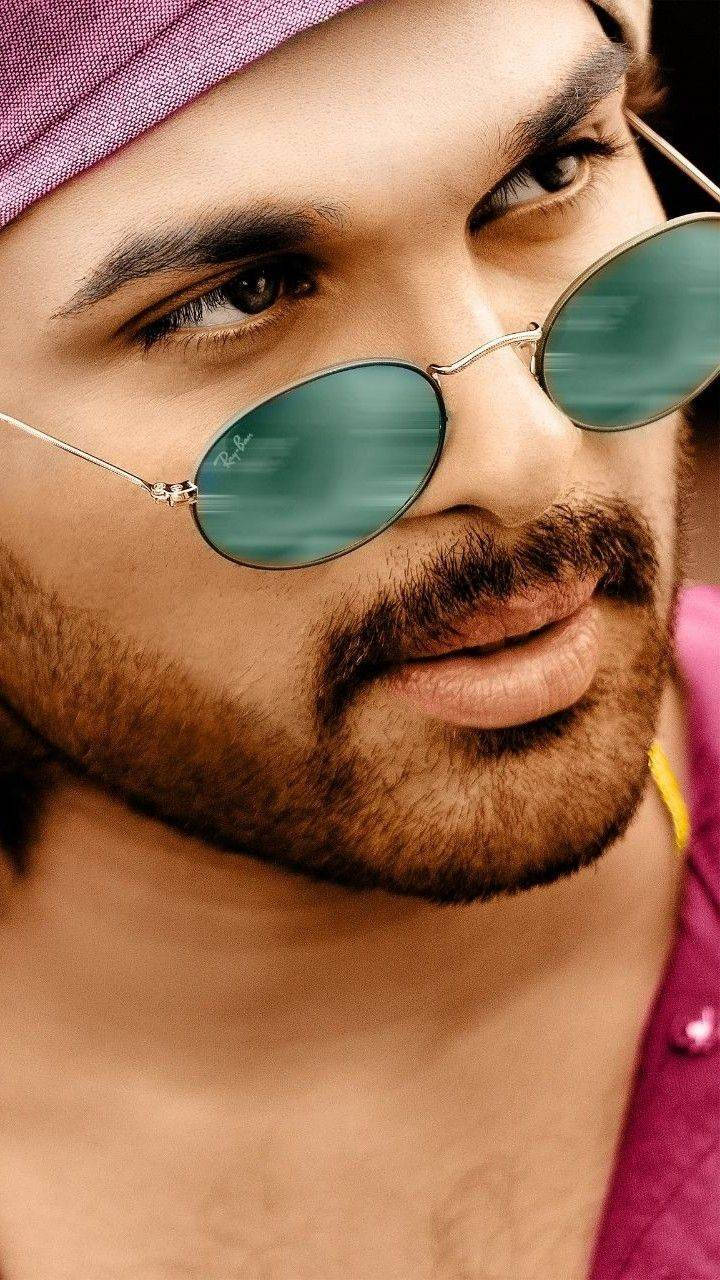 Allu Arjun, Pushpa, green-tinted sunglasses, HD Phone Wallpaper
