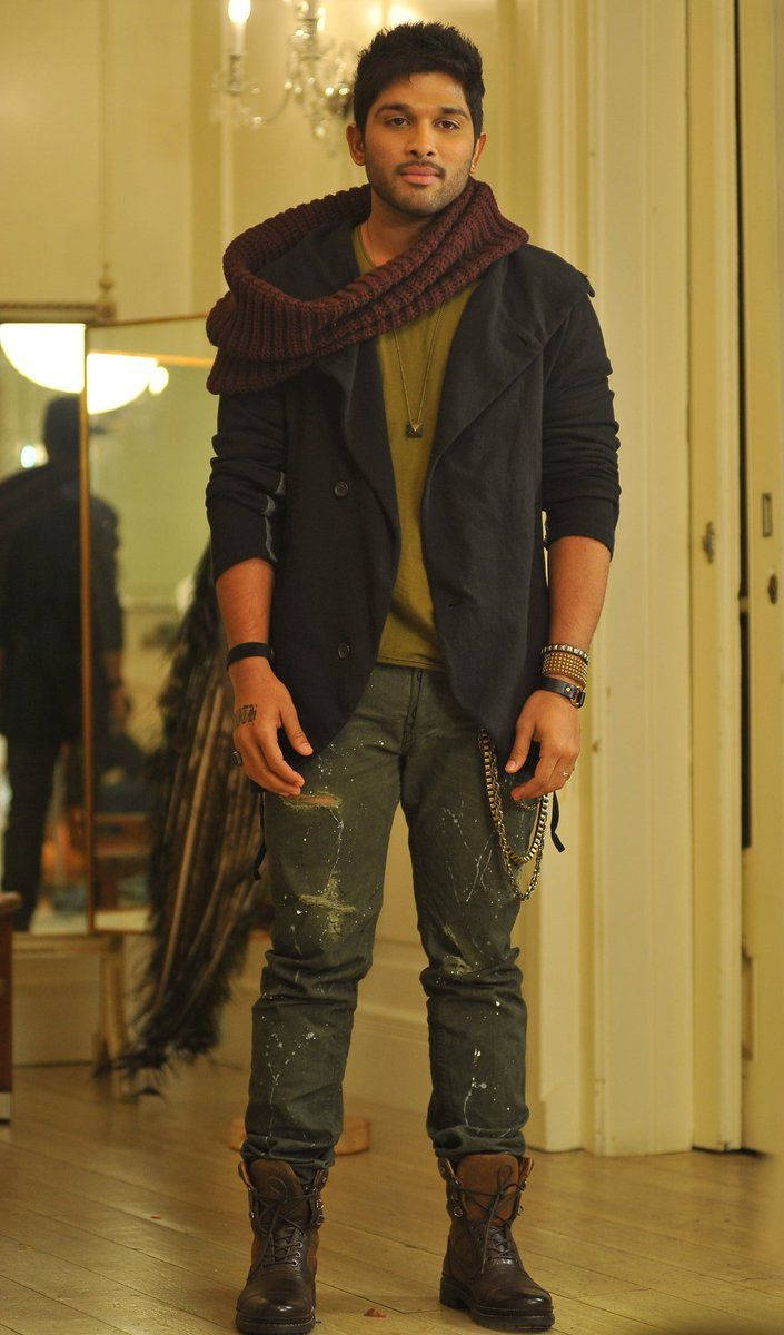 Pushpa Allu Arjun, dark coat, chunky scarf, SD Phone Wallpaper